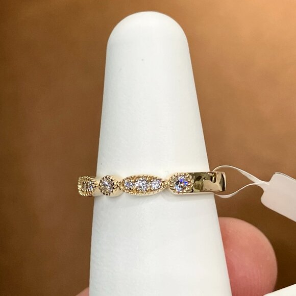 Natural Diamond Gold Wedding Ring - Picture 2 of 4